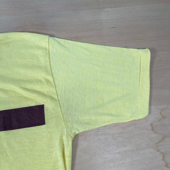 Vintage 70s yellow tshirt o'dea roadrunner tag size large - Picture 3 of 10